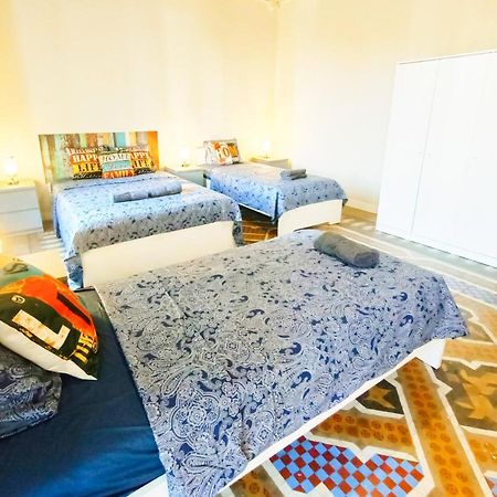 By Plaza Catalunya Rooms Barcelona Exterior photo